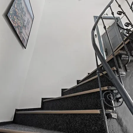 2bdr In Old Town Bucharest